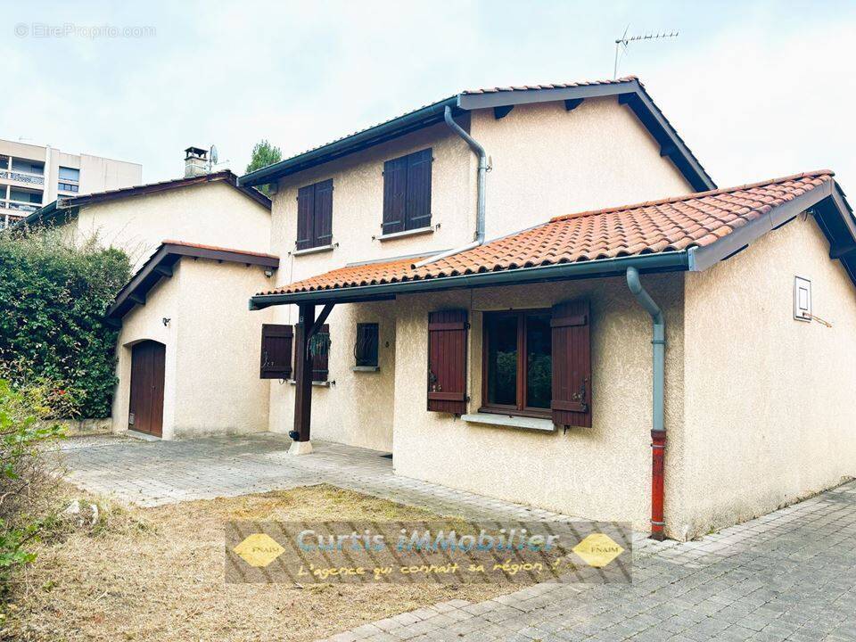 Maison à FRANCHEVILLE