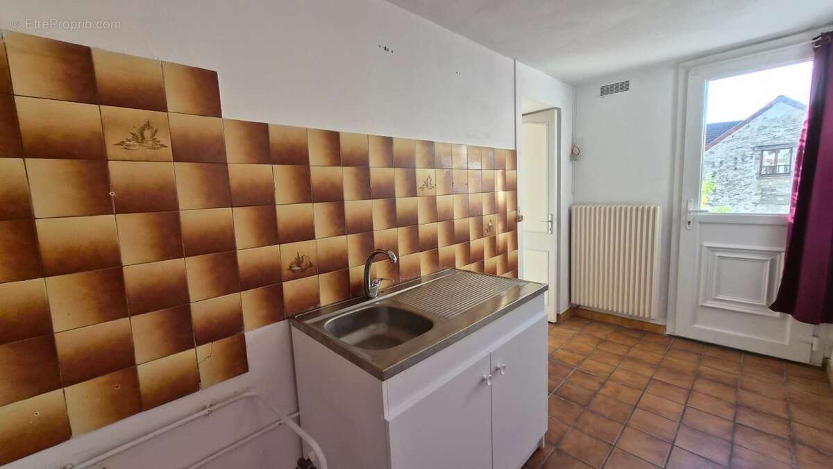 Maison à BREUX-JOUY