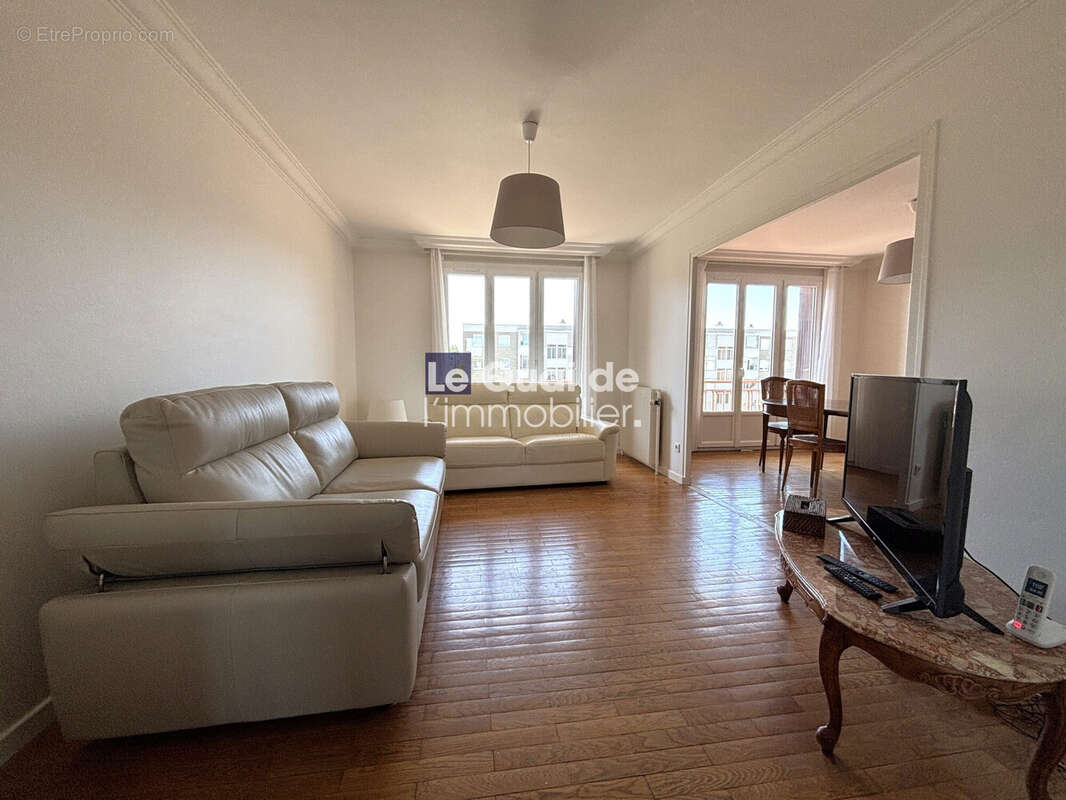 Appartement à FONTAINE
