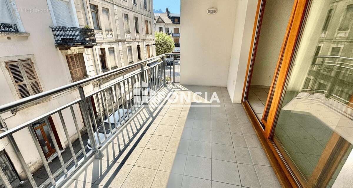 AIX hypercentre, au calme,  Spacieux T2 traversant de 53.97 m2 avec terrasse Sud - photo 12