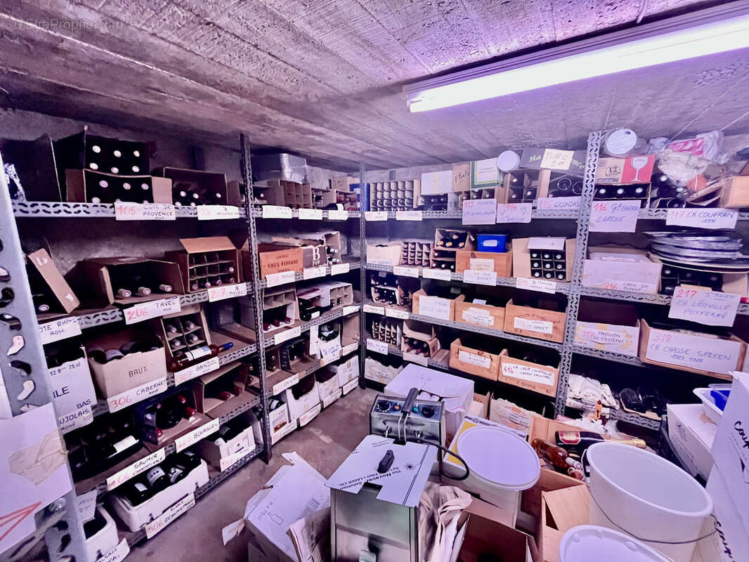Commerce à MENAT