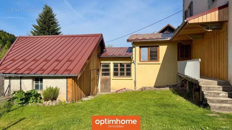  VENTRON – Maison mitoyenne avec jardin clos, dépendances et fort potentiel d’aménagement  - photo 19