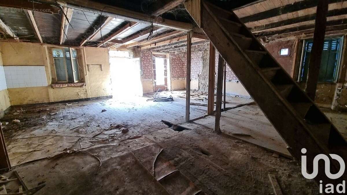 Photo 9 - Maison à MALVALETTE