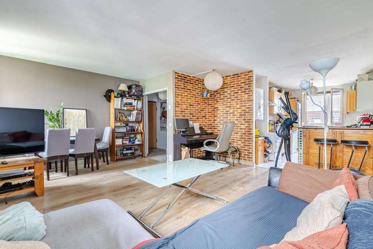 Appartement à GENNEVILLIERS