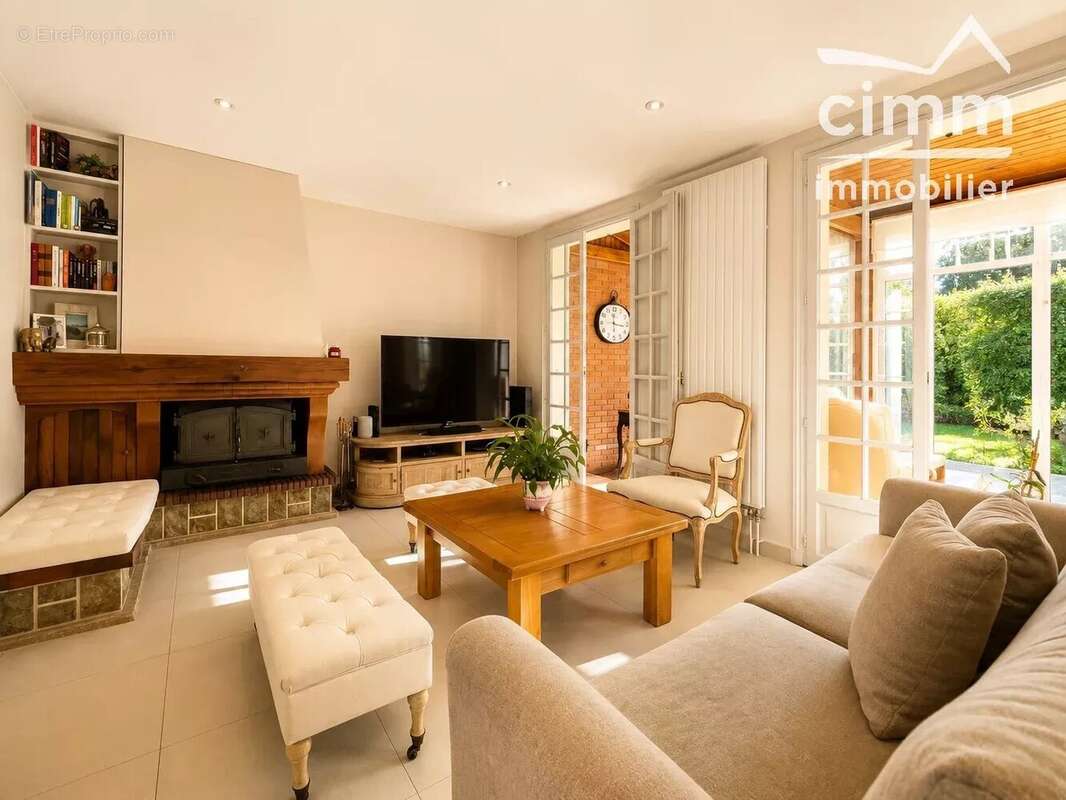 Maison familiale rénovée avec véranda exceptionnelle, studio indépendant et sous-sol total - photo 8