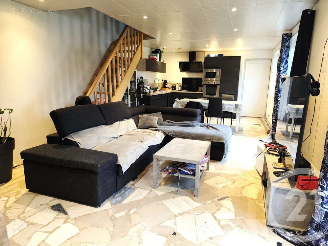 Maison à FOLLEVILLE