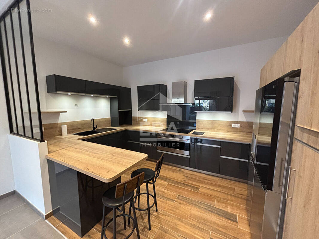 Appartement à VALLAURIS