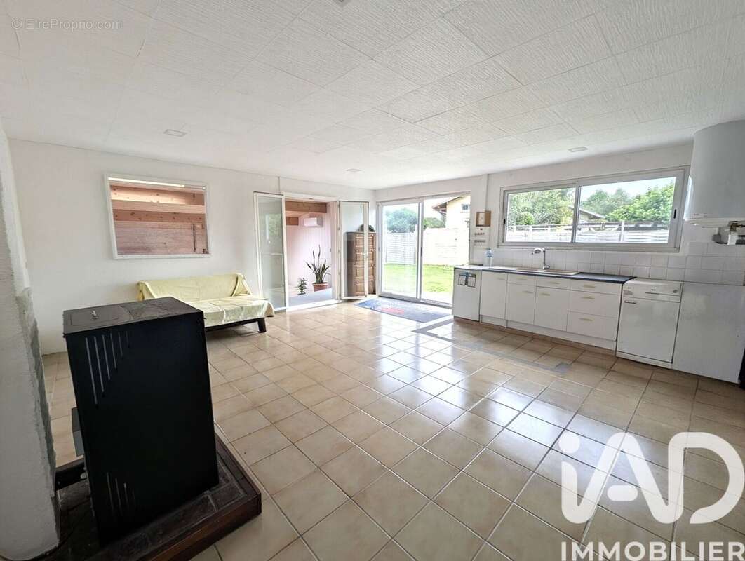 Maison 78 m² à Gastes  - photo 3