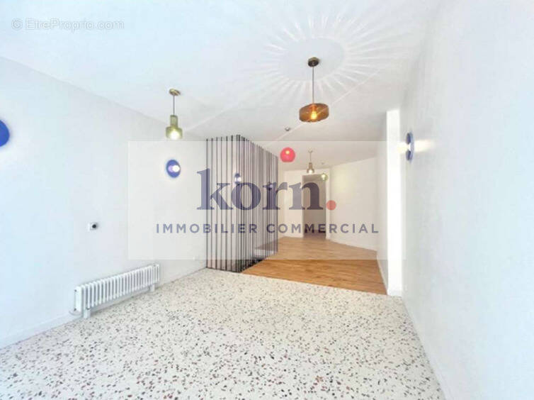 Commerce à PARIS-11E