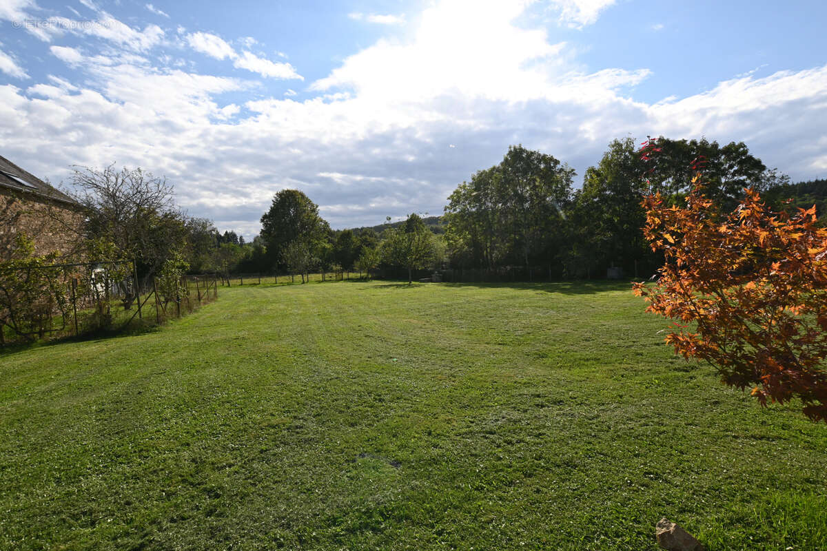 Maison à DOMECY-SUR-CURE