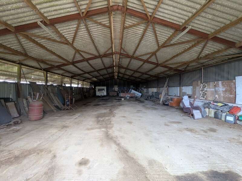 Kernascleden propriété composée d'une maison à usage d'habitation de 6 pièces 178 m² envion un hangar de 161m² envion, une ancie - photo 26