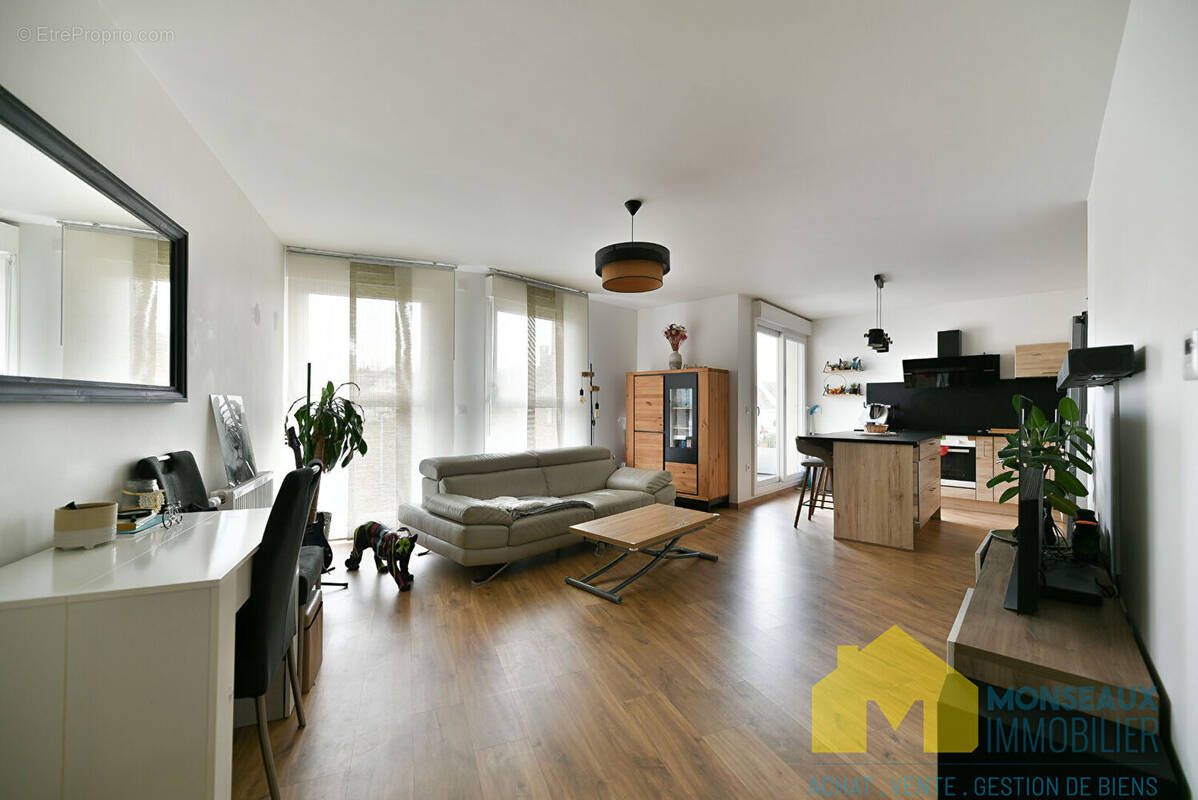 Appartement à CHILLY-MAZARIN