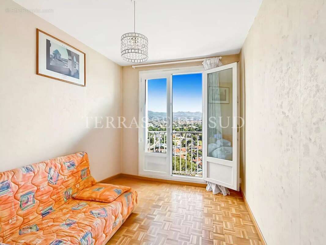 Appartement à MARSEILLE-13E