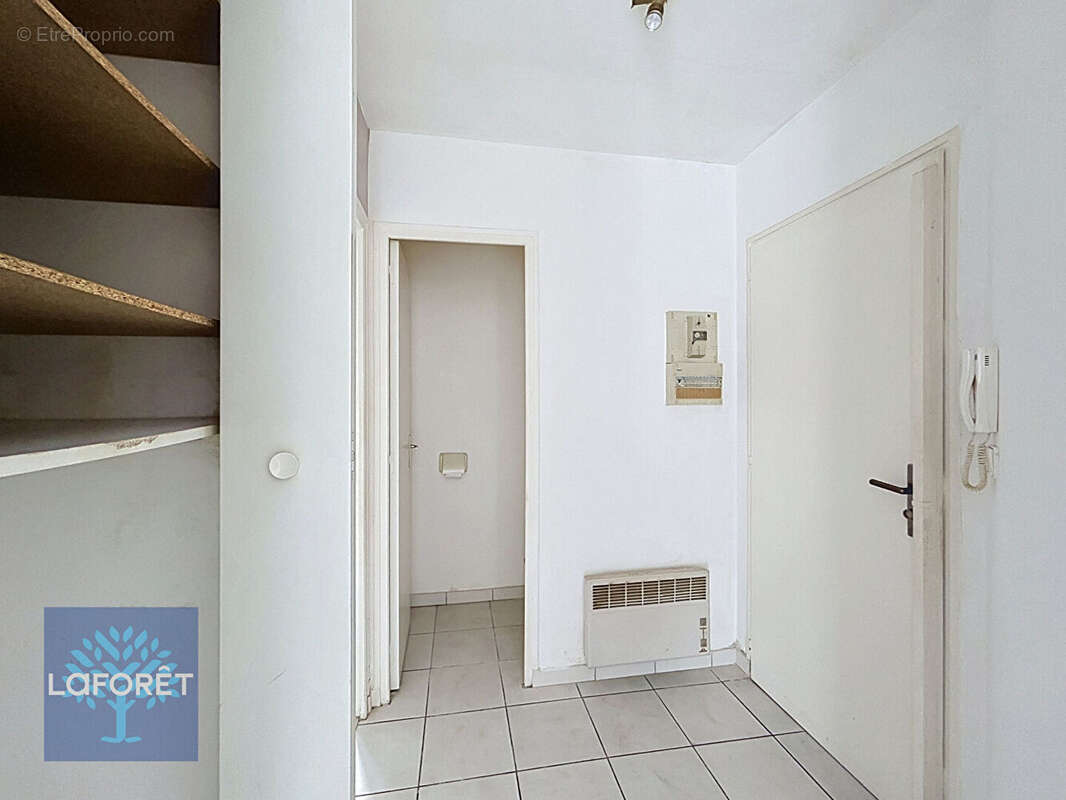 Appartement Corbeil Essonnes 2 pièces - 46.69m² - photo 5