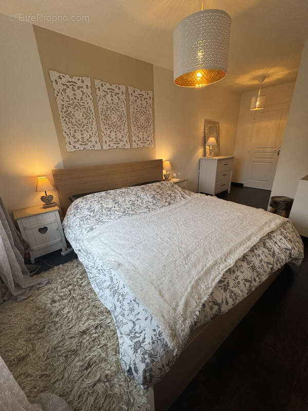 Appartement à SAINT-GENEST-LERPT