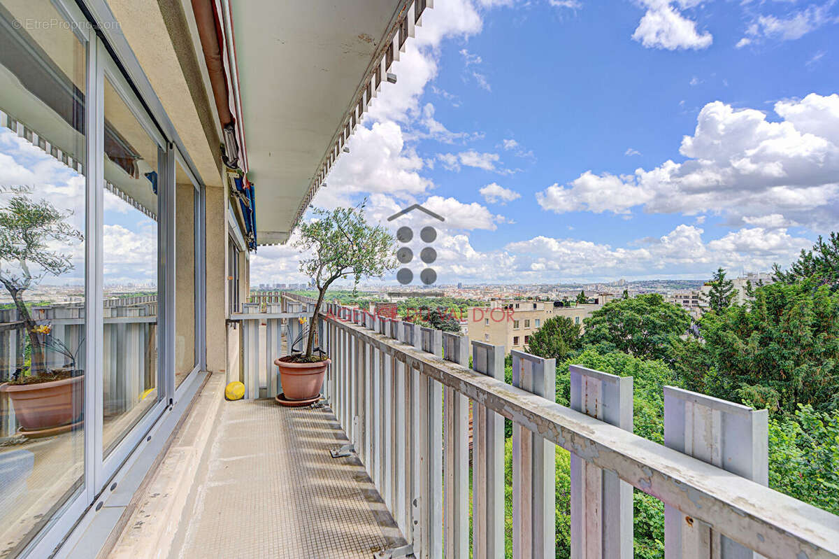 Appartement Saint-Cloud / 5 pièces 112,17 m2 / En parfait état avec une belle vue dégagée - photo 2