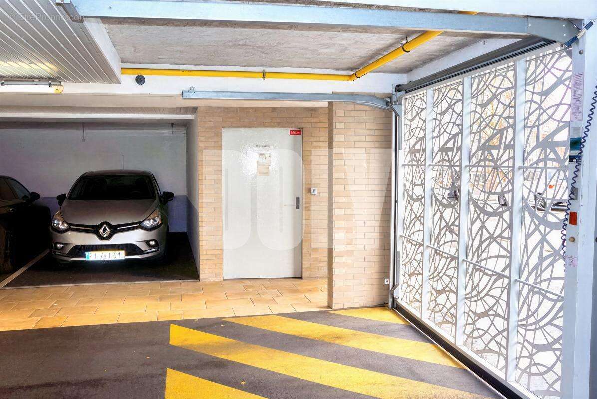 Appartement à CHILLY-MAZARIN