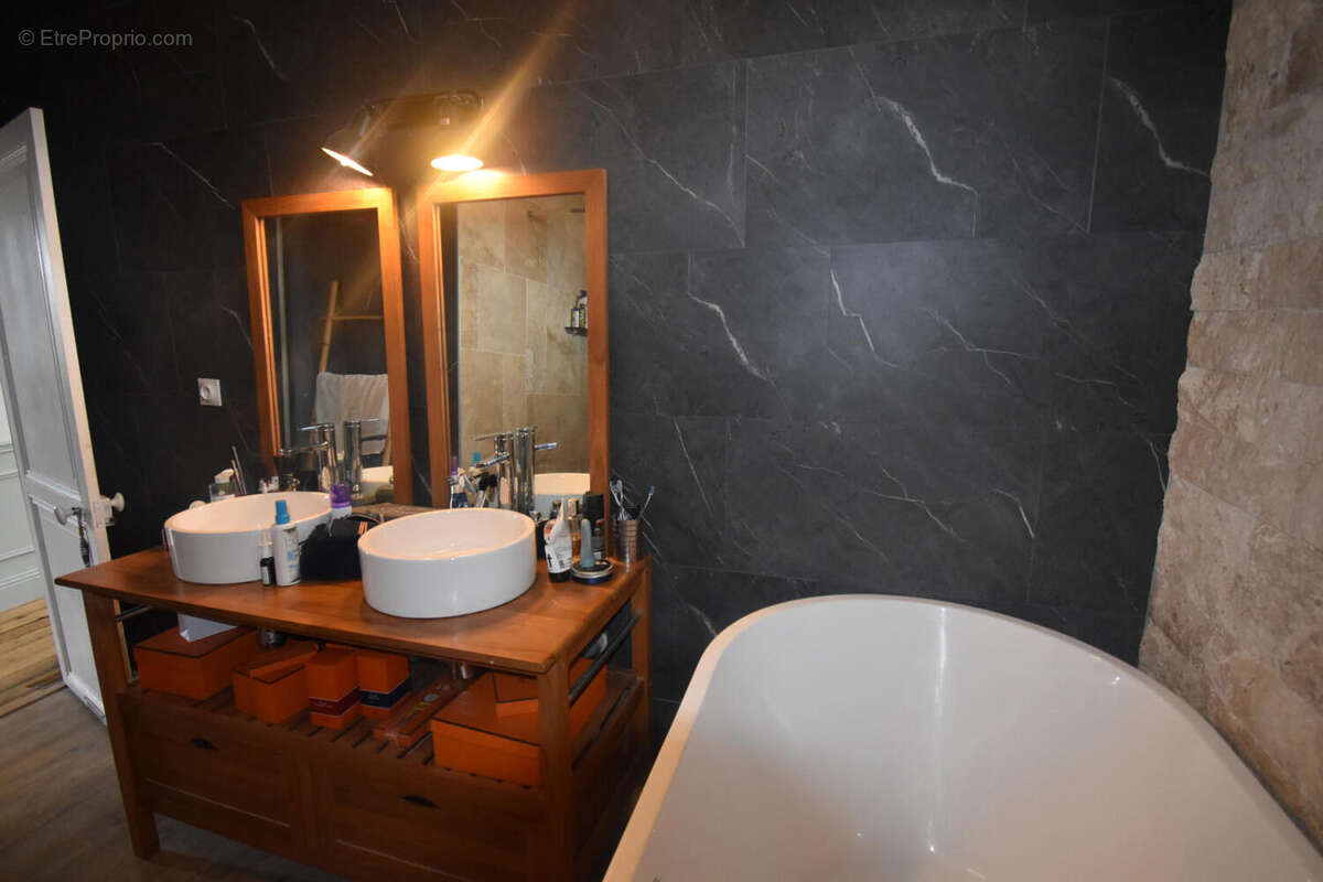 DSC_0069 - Maison à RUELLE-SUR-TOUVRE