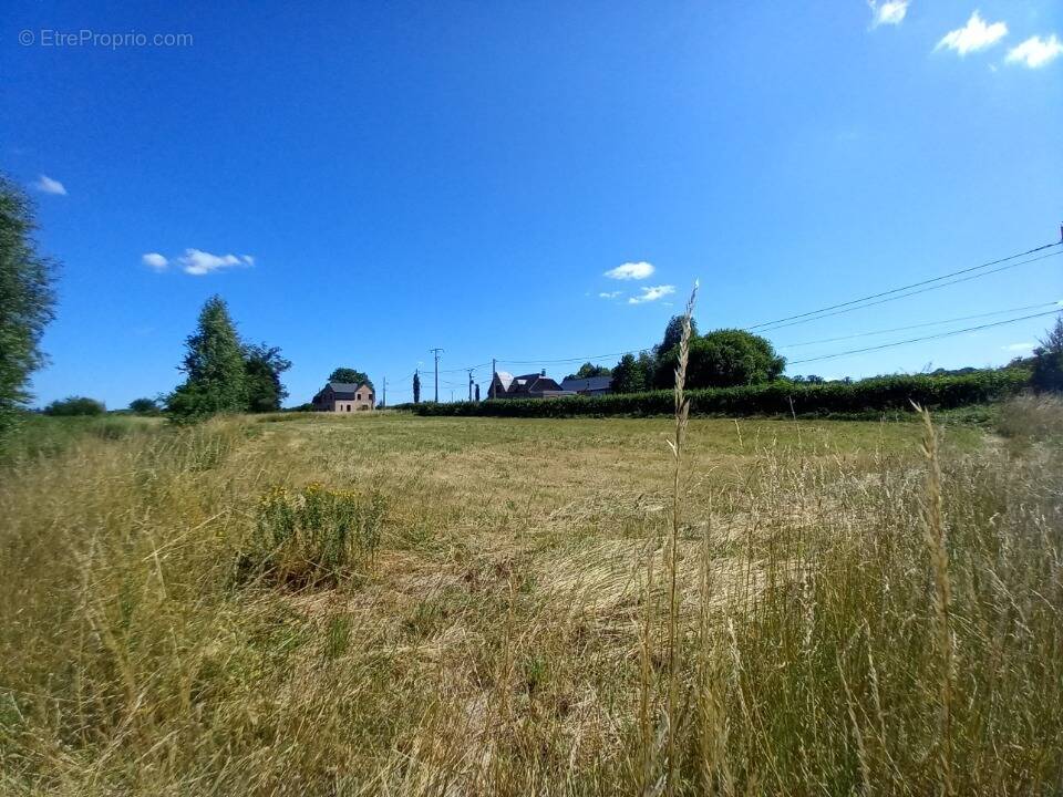 Terrain 500 m² à Carvin  - photo 1