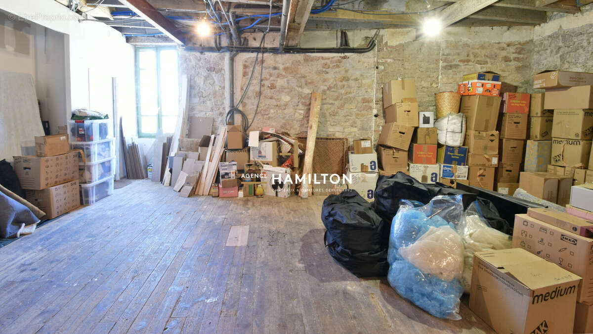 Maison de village avec vue - 4 chambres, garage et potentiel d'aménagement - photo 16