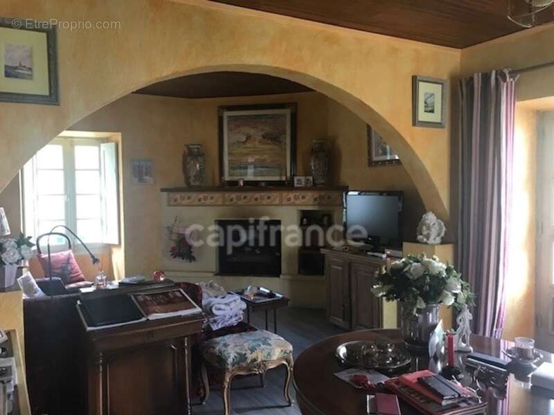 Dpt Corse (20), à vendre LA PORTA maison P7 de 164 m² - Terrain de 330,00 m² - photo 8
