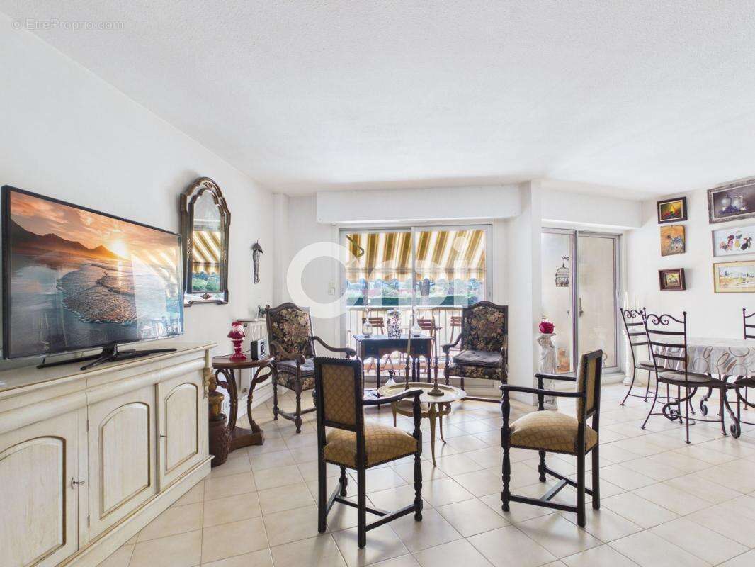 Appartement à MANDELIEU-LA-NAPOULE
