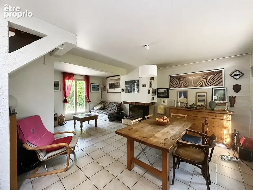 MARCOUSSIS - MAISON FAMILIALE de 6 Pièces - 130 M2 Habitables - Jardin verdoyant 660 M2 - Proche écoles - photo 4