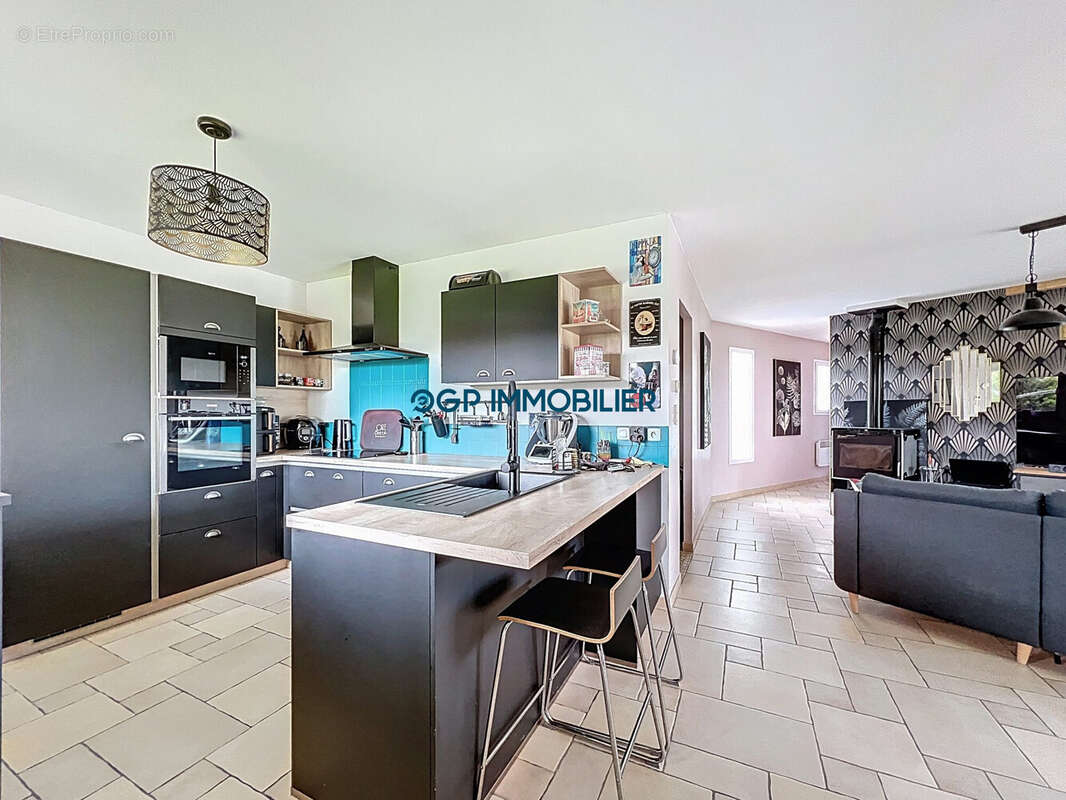 Maison à SAINT-SULPICE