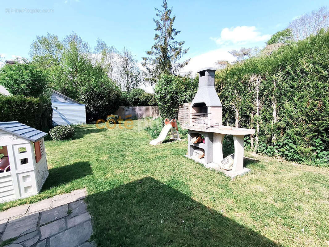 Maison à MEZIDON-CANON