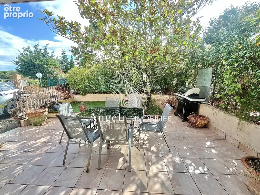 Maison à ROQUEBRUNE-SUR-ARGENS
