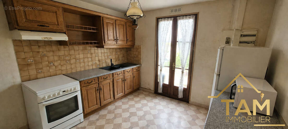 Maison à FONTENAY-LE-FLEURY