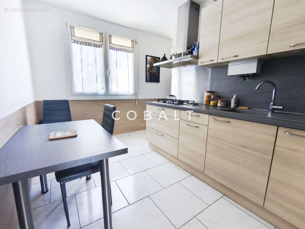 Appartement entièrement rénové - photo 5