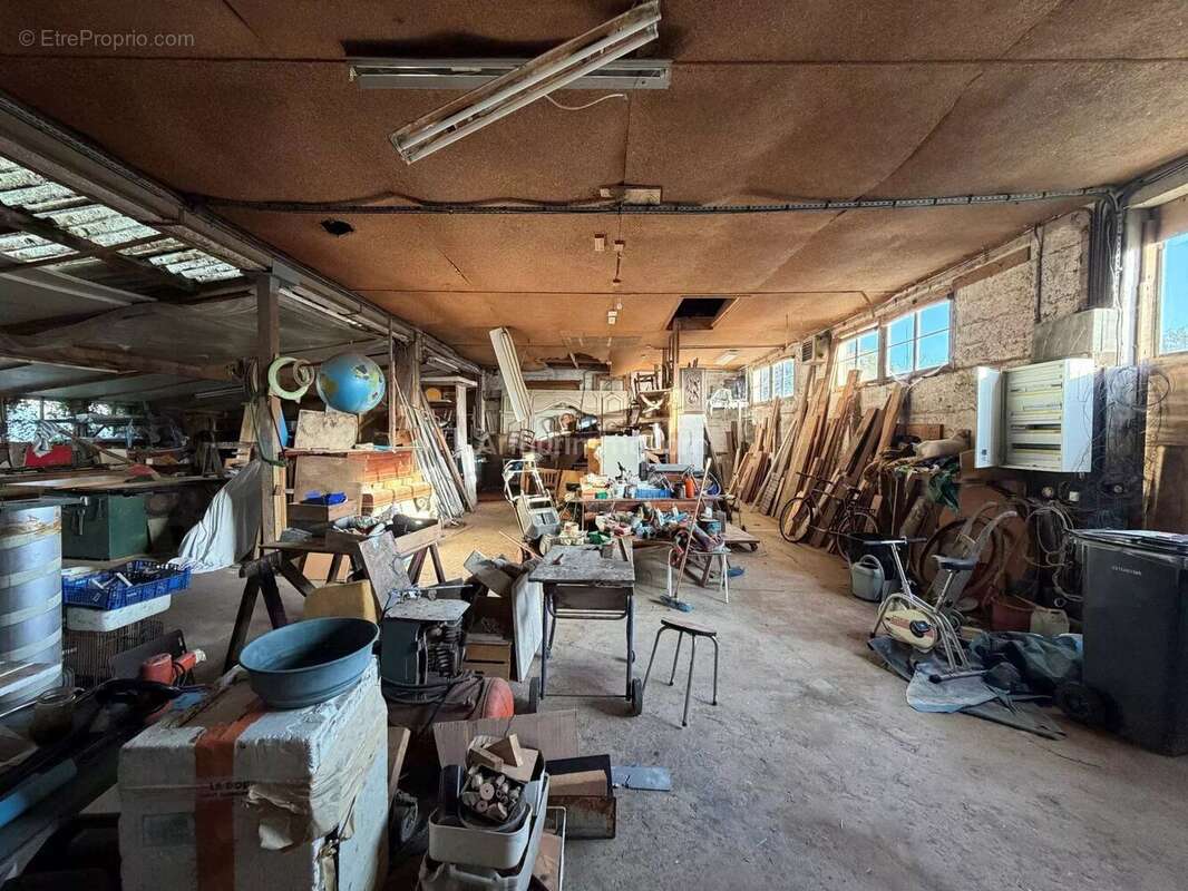 Commerce à PLUNERET