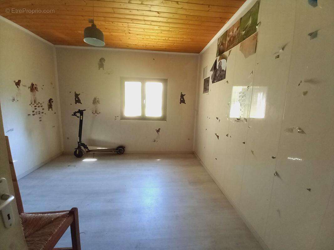 Terrain à ESPONDEILHAN