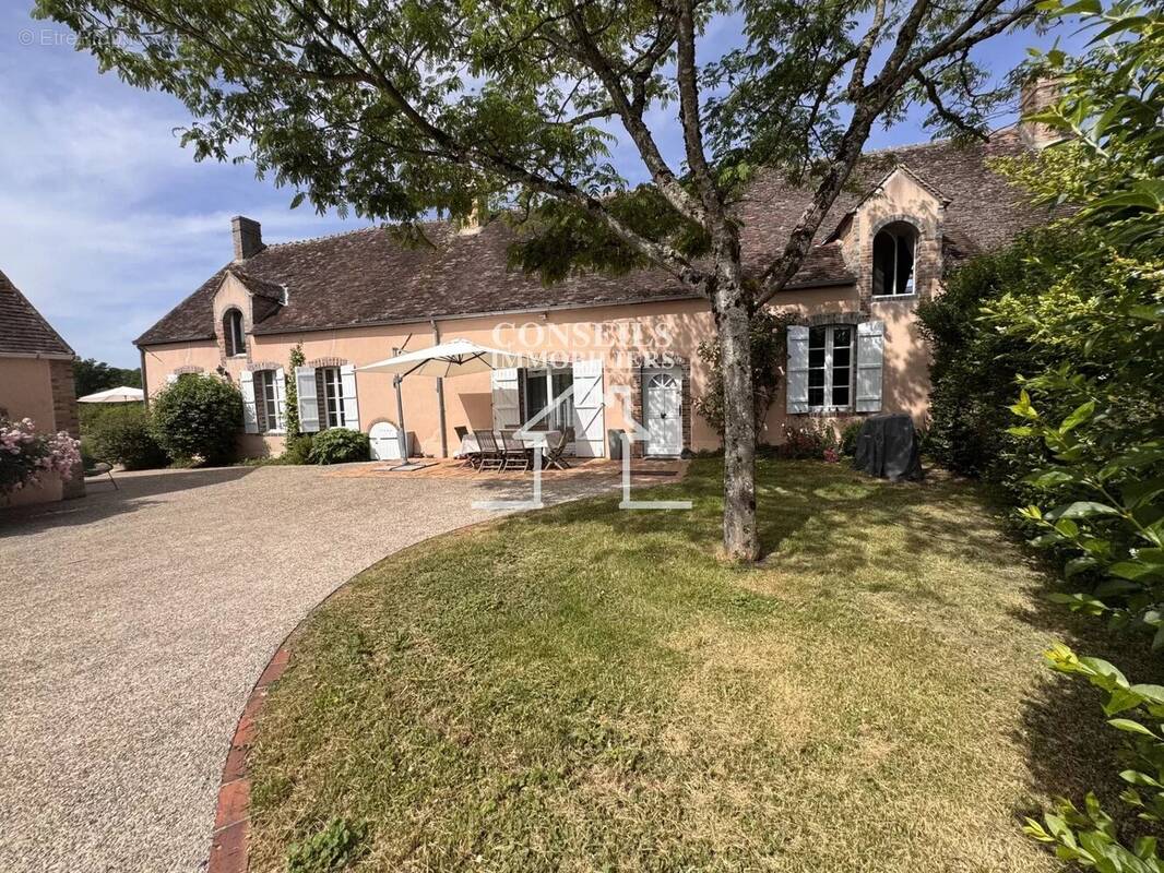 Maison à PRECY-SUR-VRIN