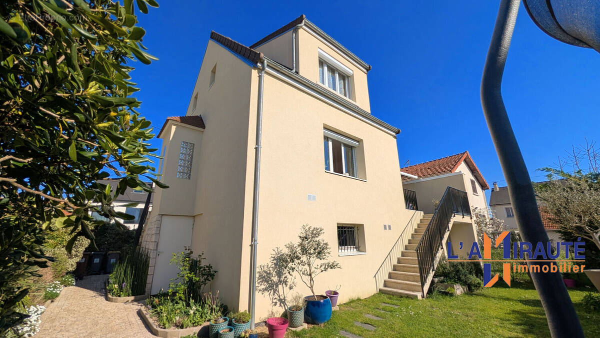 Maison à HOUILLES