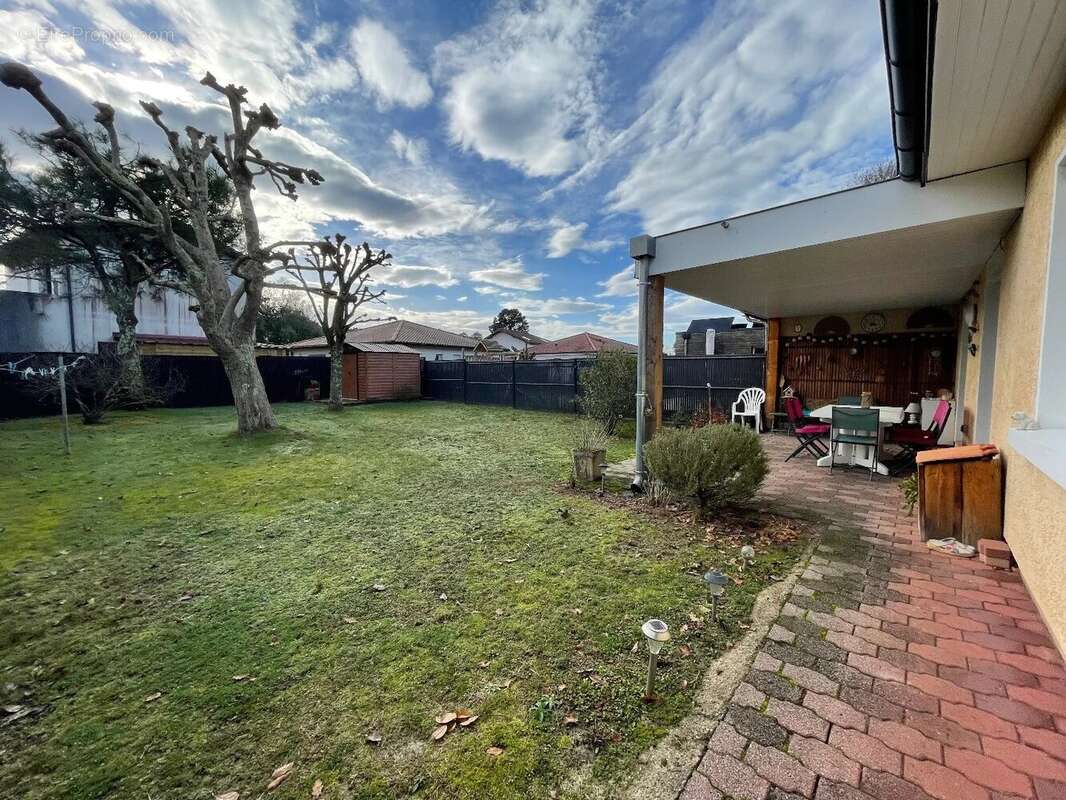 Maison à BENESSE-MAREMNE