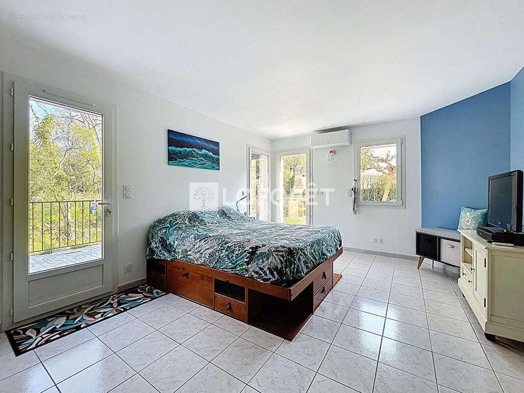 Maison à LAROQUE-DES-ALBERES