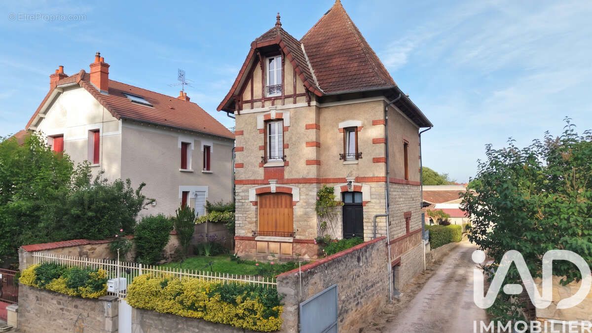 Photo 2 - Maison à SAINT-AMAND-MONTROND