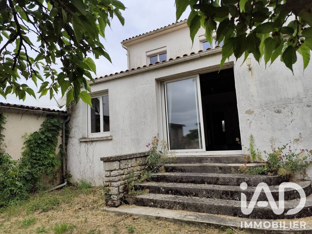 Photo 1 - Maison à AIGREFEUILLE-D'AUNIS