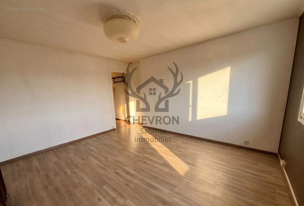 Appartement à CHARLEVILLE-MEZIERES