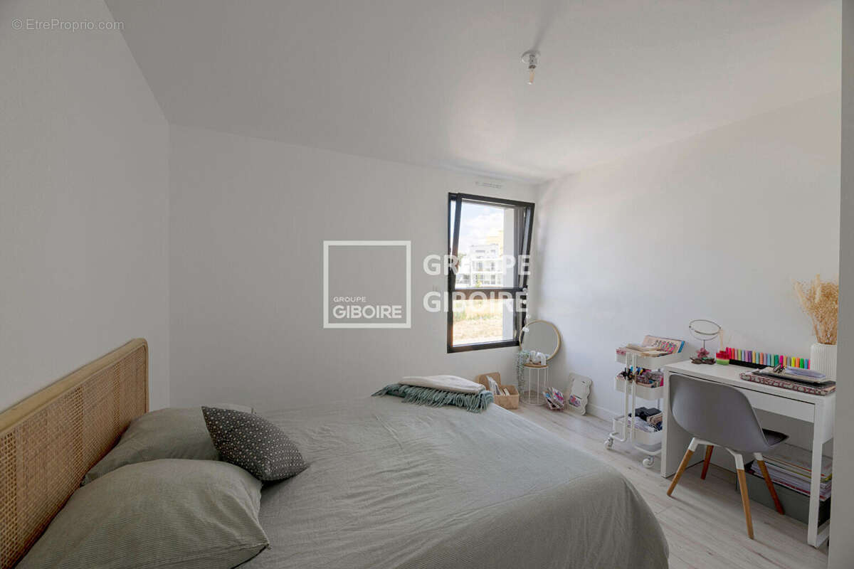 Maison à LA CHAPELLE-DES-FOUGERETZ