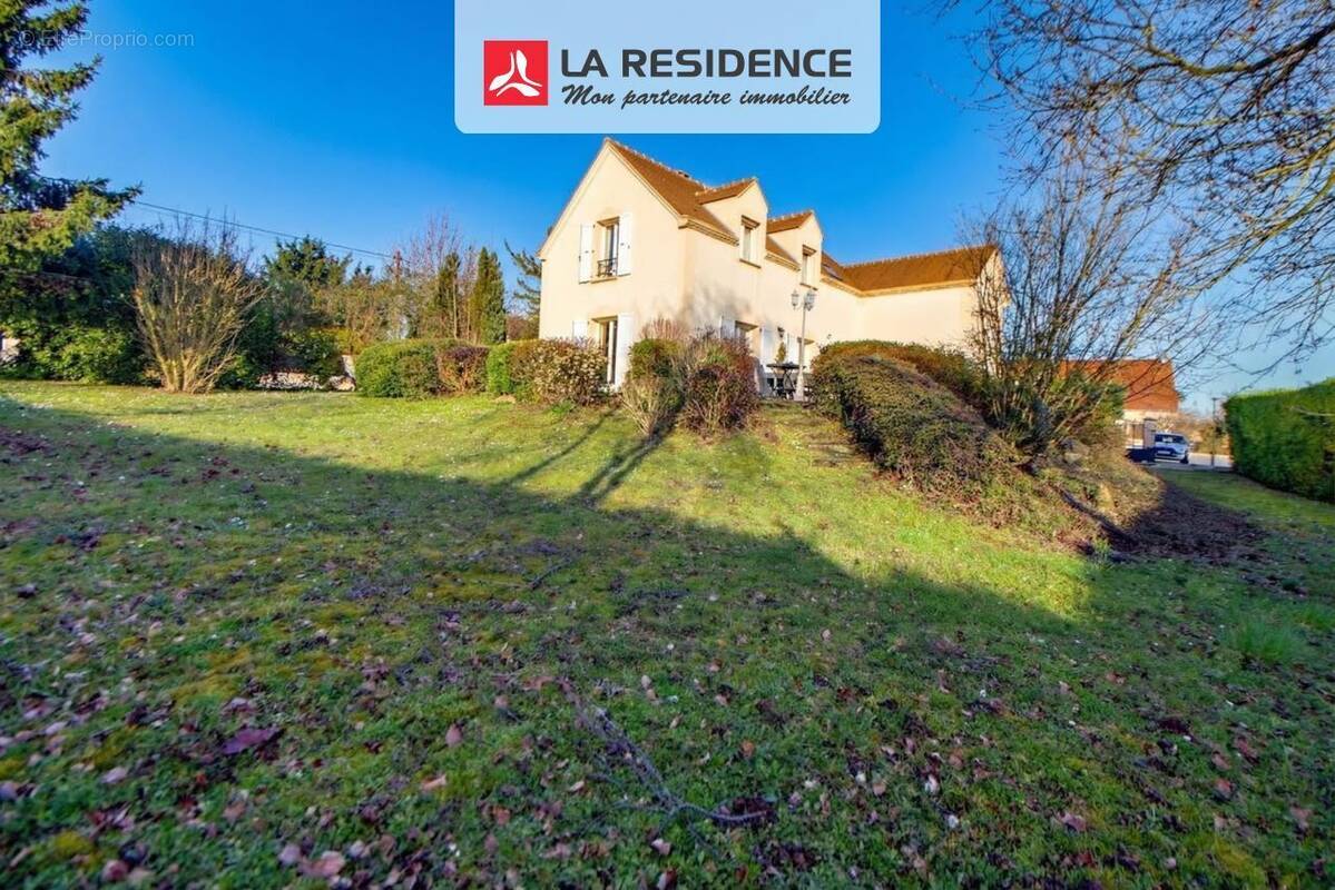 Maison à MEZY-SUR-SEINE