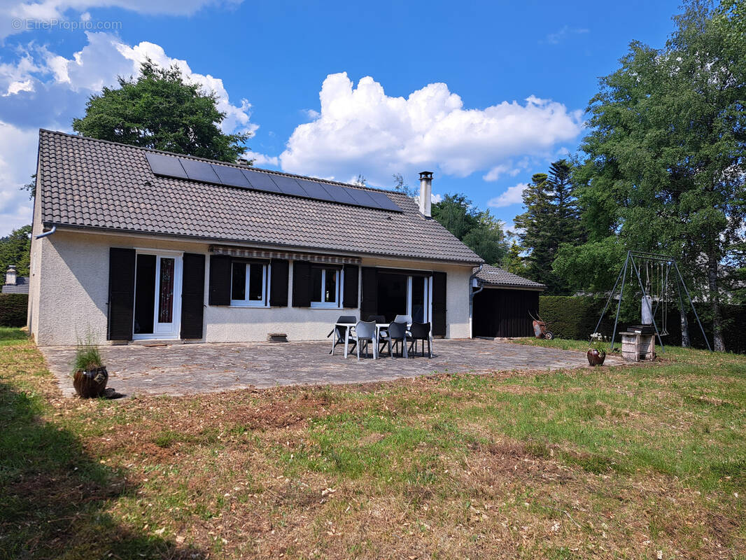 Maison à LE CHAMBON-SUR-LIGNON
