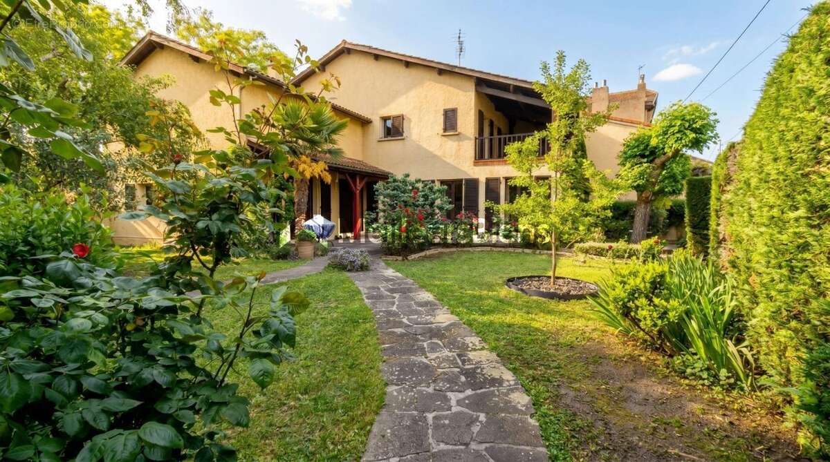 Maison de caractère • montferrand, clermont-ferrand - photo 19