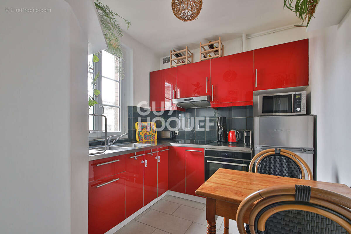 Appartement à PARIS-15E