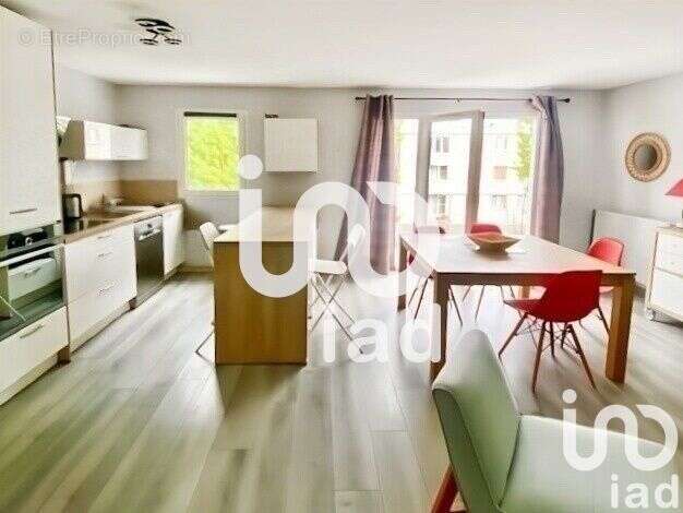 Photo 2 - Appartement à COMBS-LA-VILLE