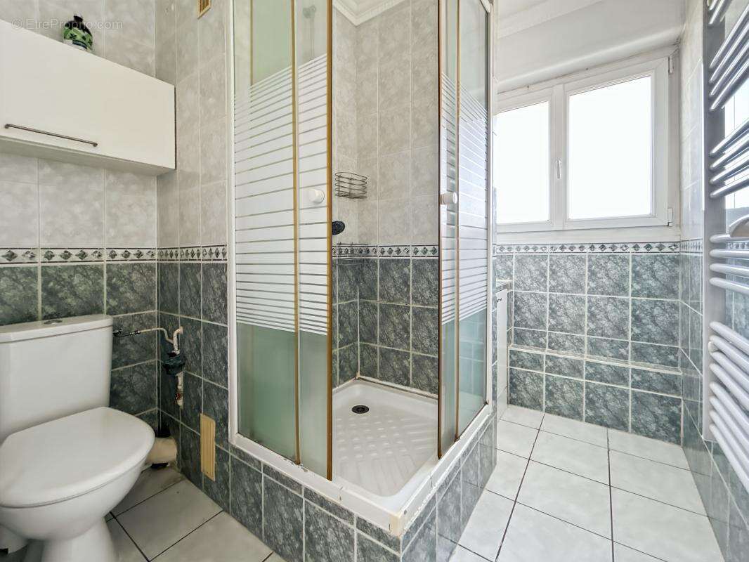 Appartement à SAINT-JEAN-DE-LA-RUELLE