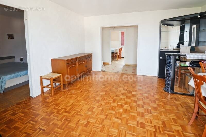 Appartement à FONTAINE