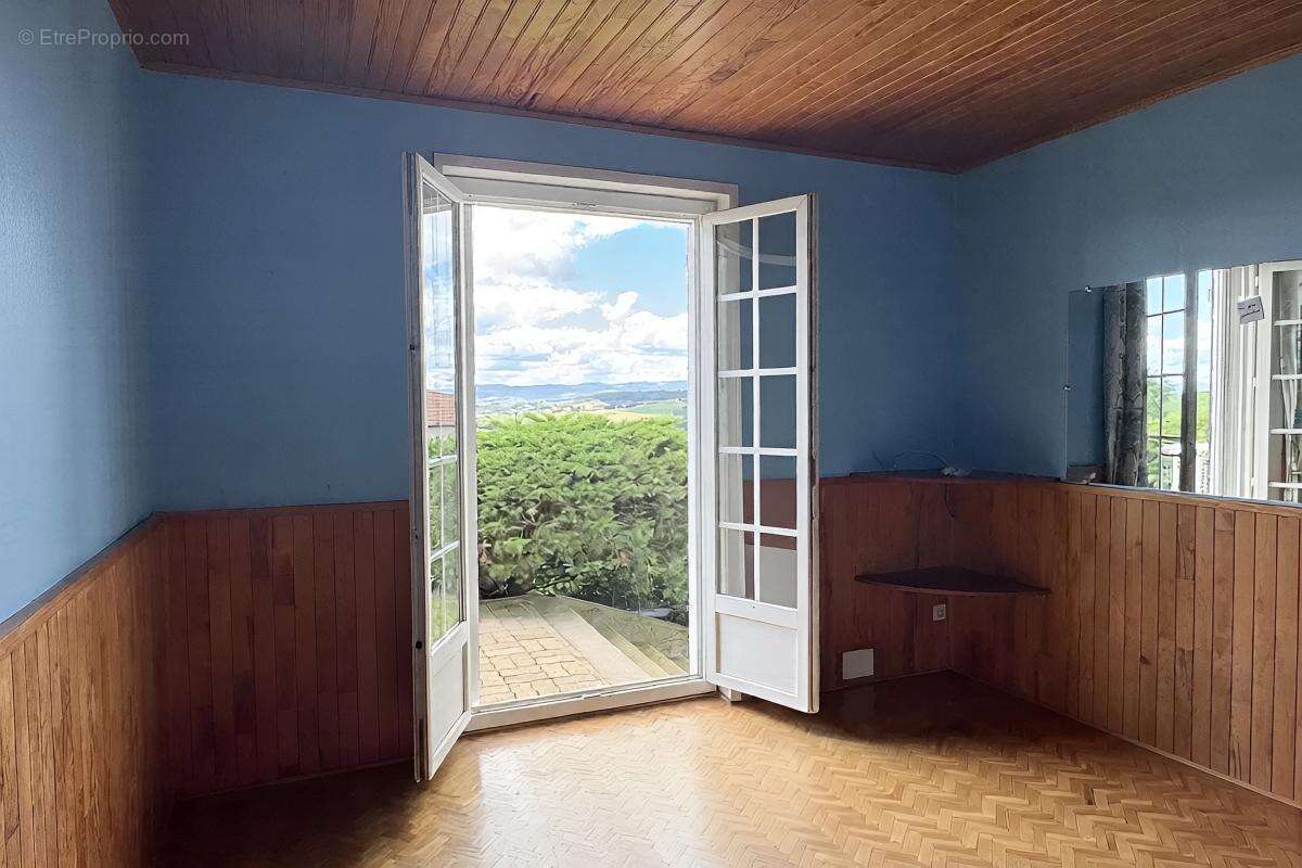 Maison 104 m² à Vendranges  - photo 11